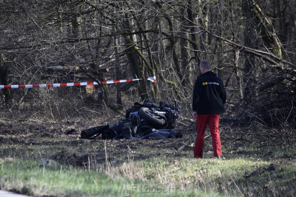 Schwerer VU Krad Fahrrad Koeln Porz Alte Koelnerstr P089.JPG - Miklos Laubert